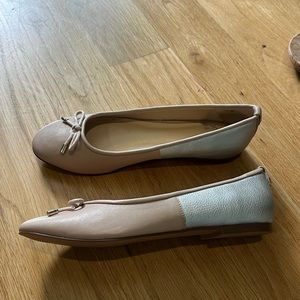 size 8 Crown & Ivey flats!